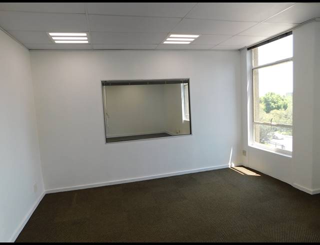 184M² OFFICE TO LET IN ROSEBANK